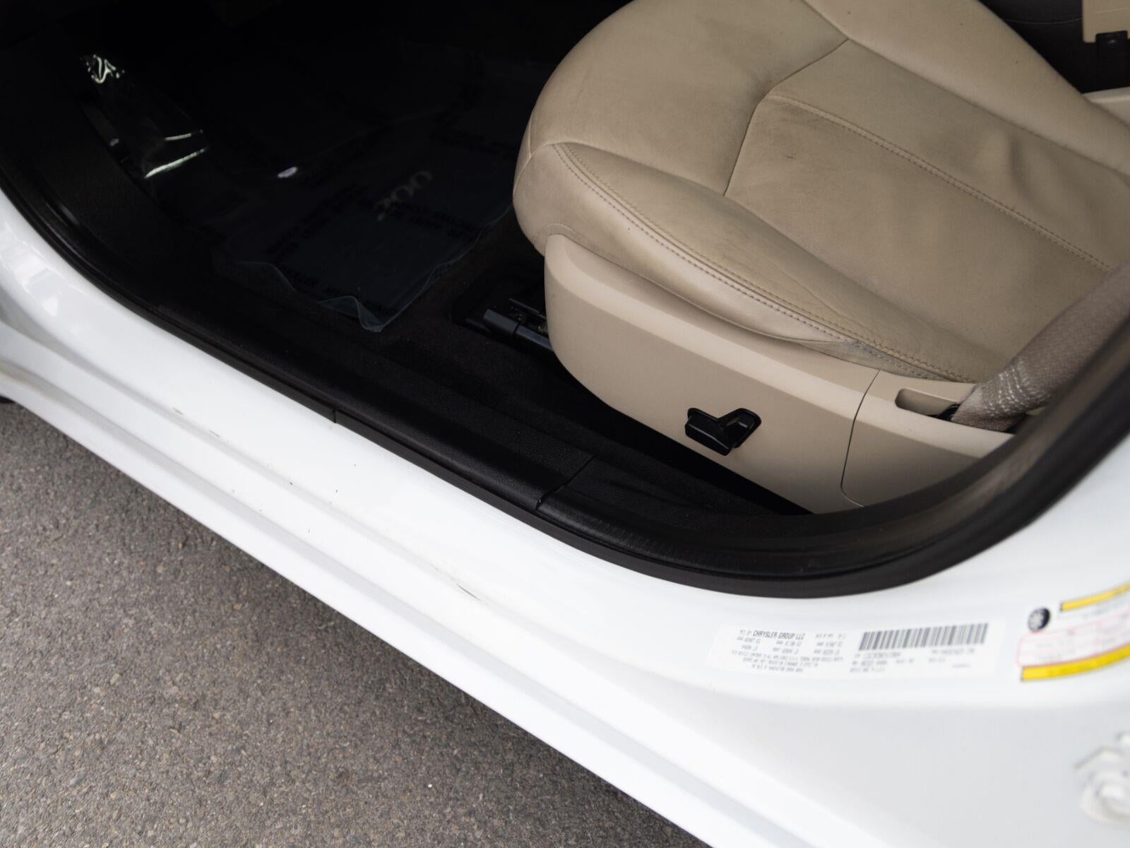 2012 Chrysler 200 Limited
