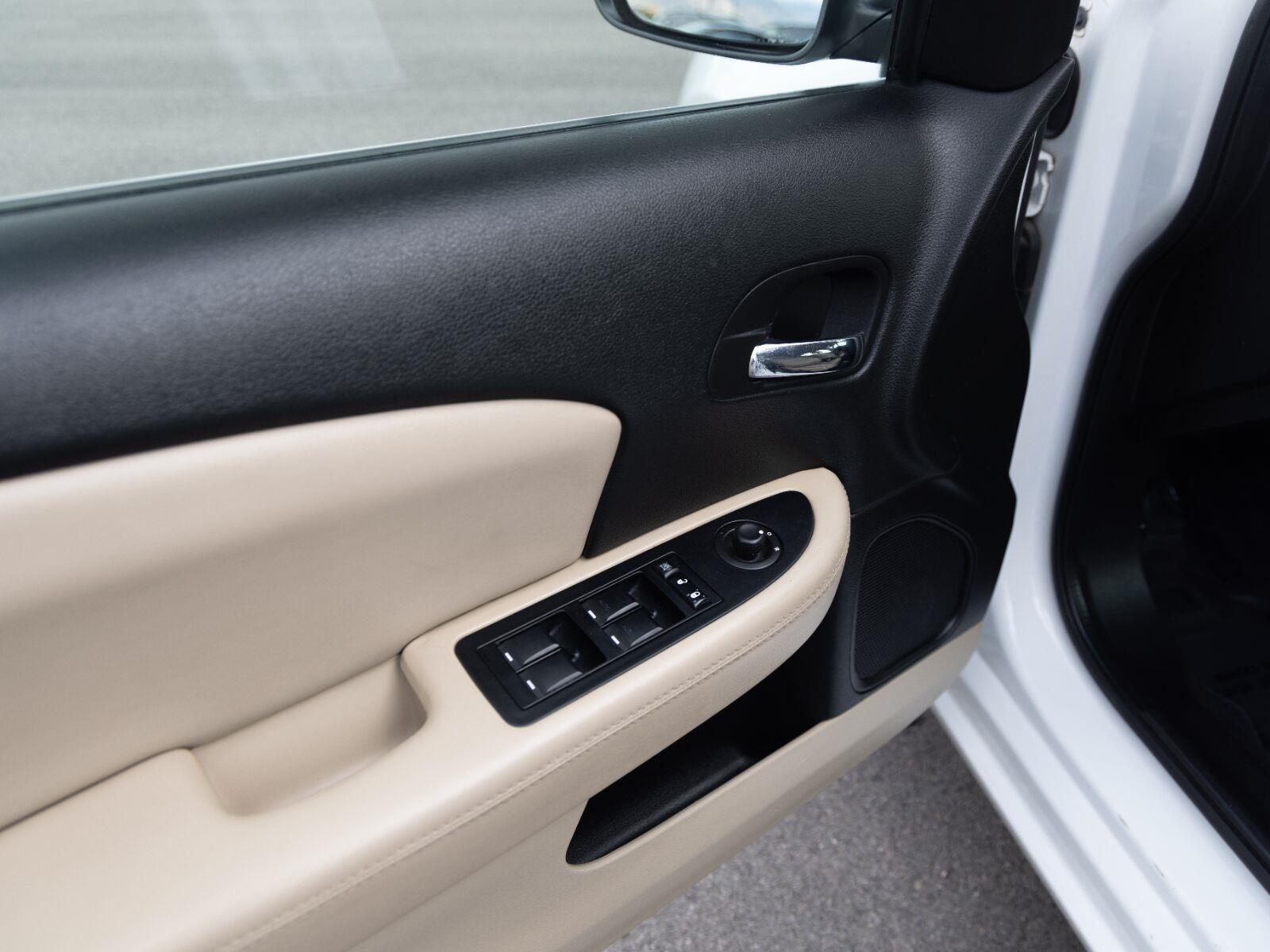 2012 Chrysler 200 Limited