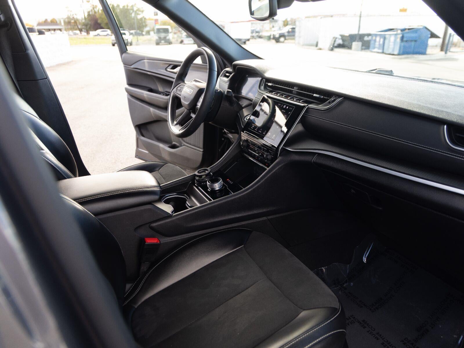 2024 Jeep Grand Cherokee L Altitude