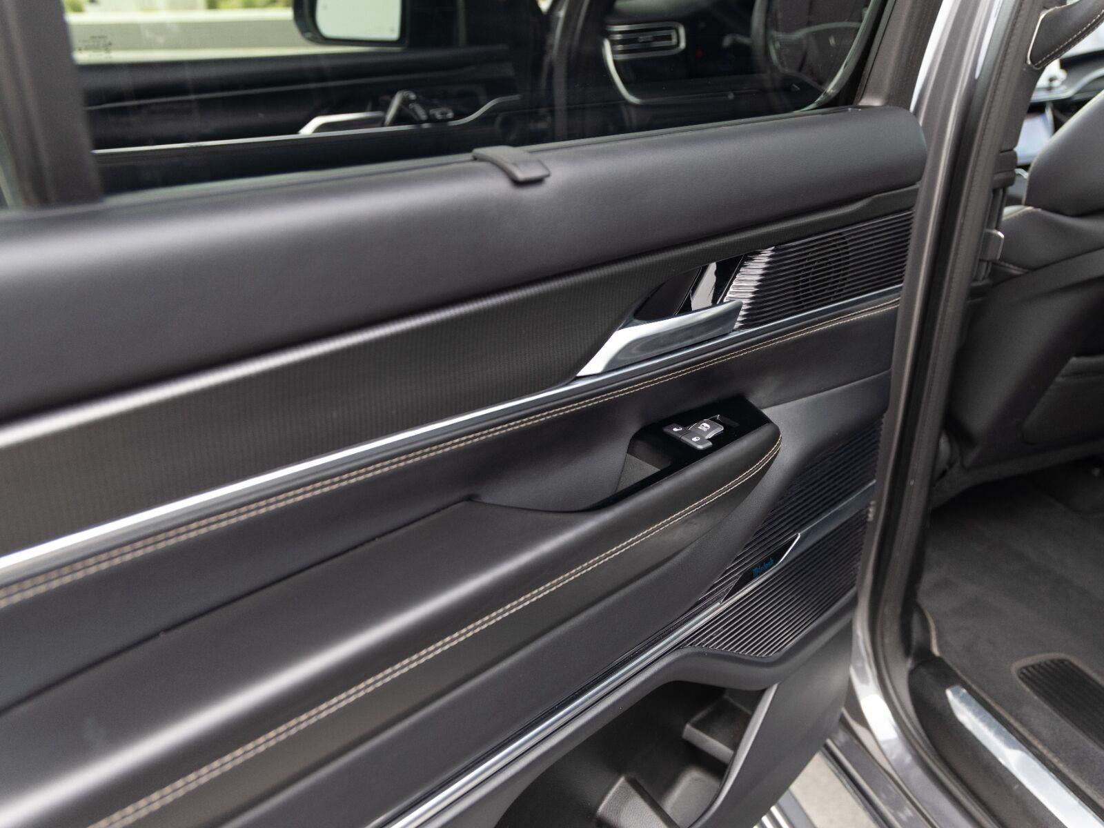 2024 Jeep Grand Wagoneer L Series II