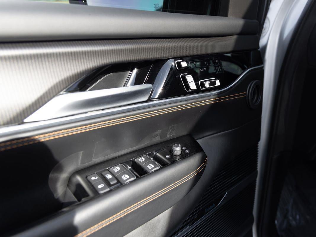 2024 Jeep Grand Wagoneer L Series III Obsidian