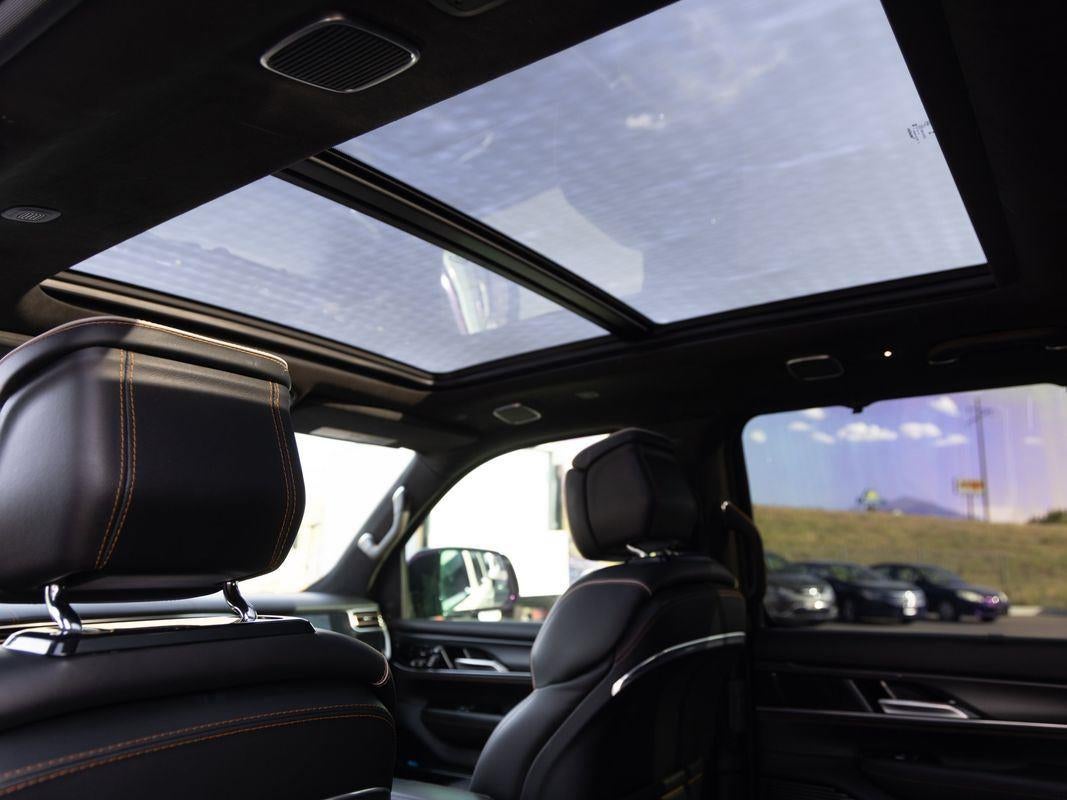 2024 Jeep Grand Wagoneer L Series III Obsidian