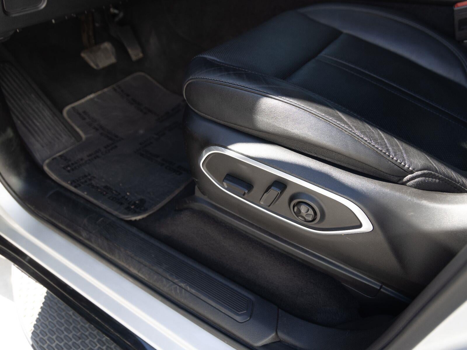 2023 Jeep Wagoneer Series II Carbide