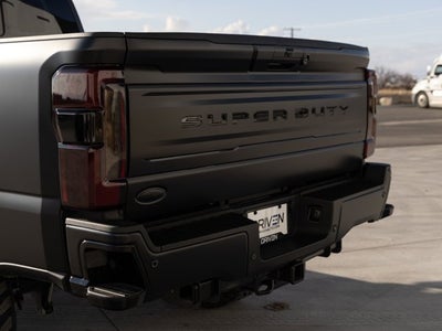 2025 Ford Super Duty F-350 SRW Platinum