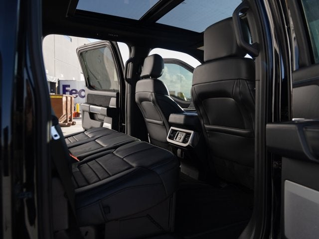 2025 Ford Super Duty F-350 SRW Platinum