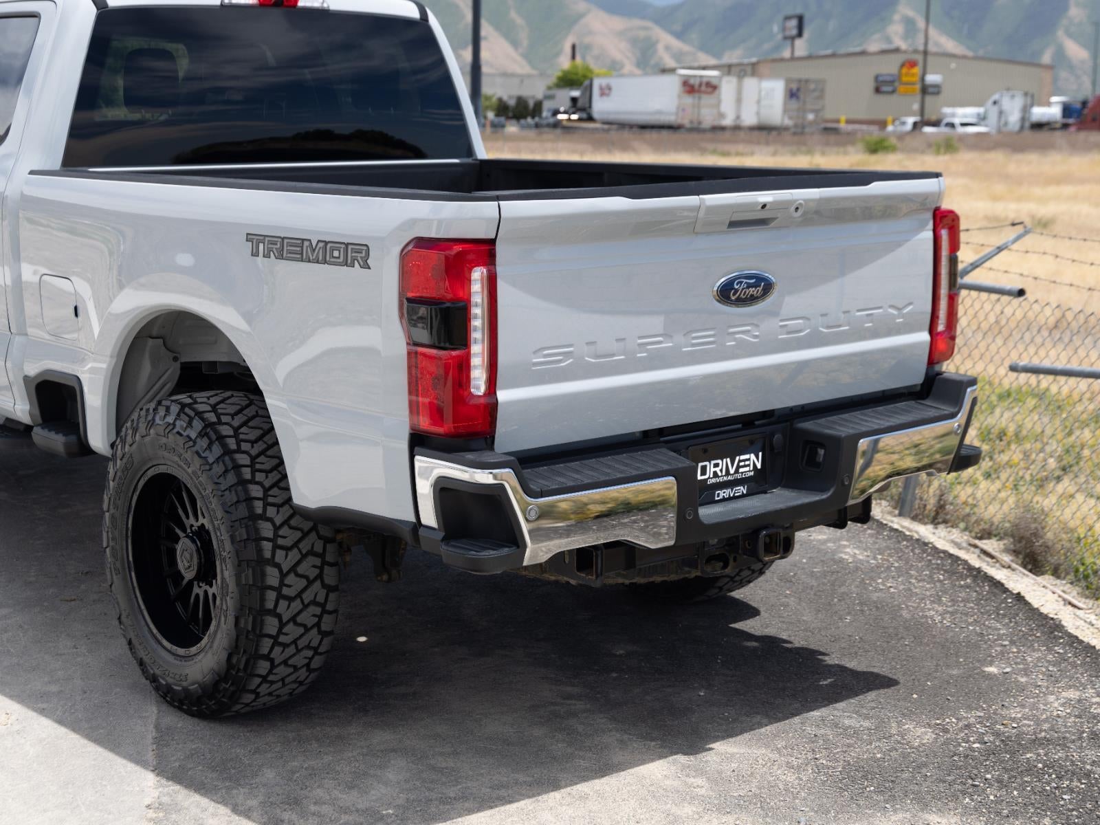 2025 Ford Super Duty F-350 SRW LARIAT