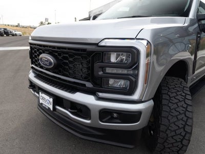 2024 Ford Super Duty F-350 SRW LARIAT