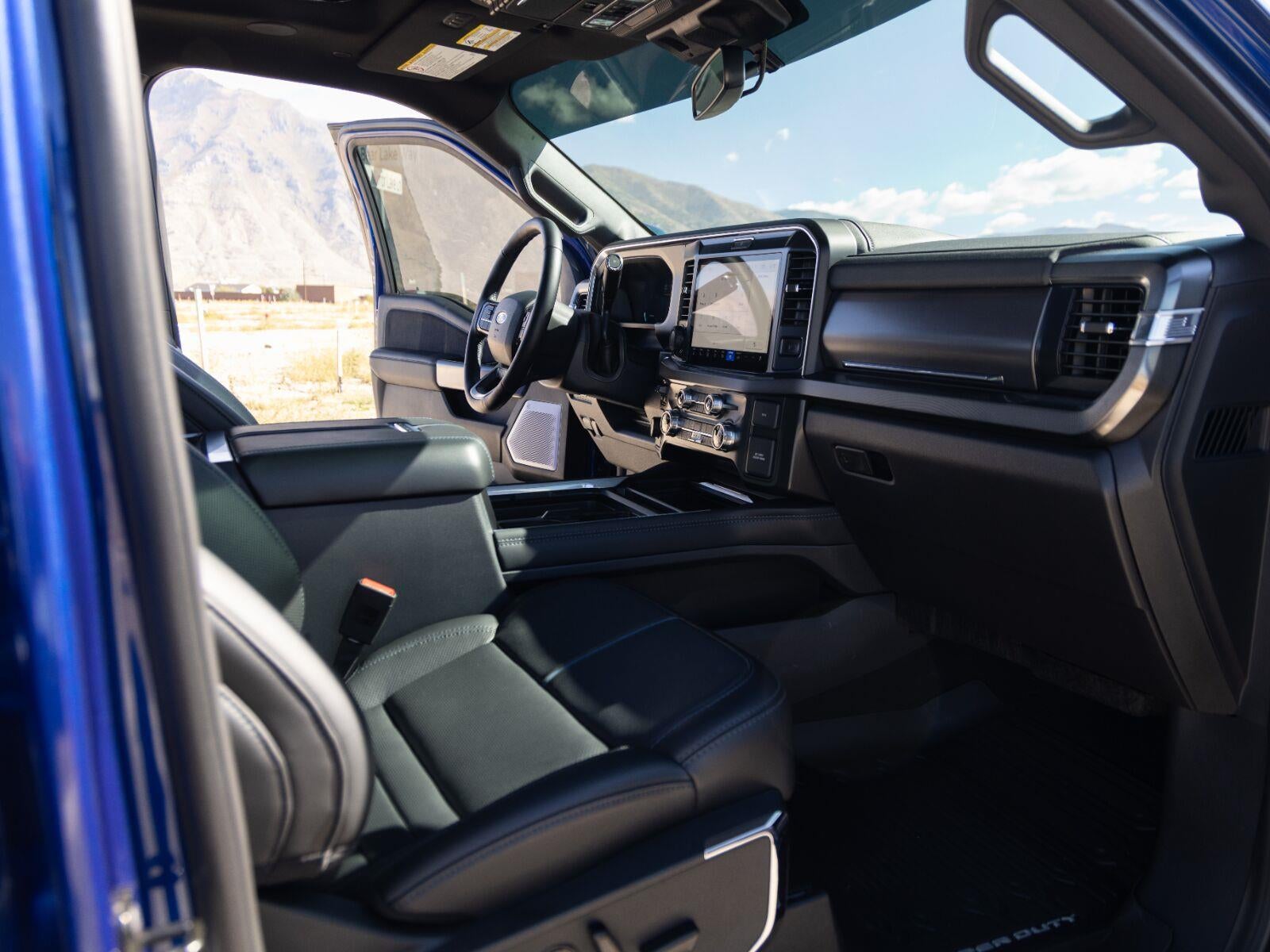 2026 Ford Super Duty F-450 DRW Platinum