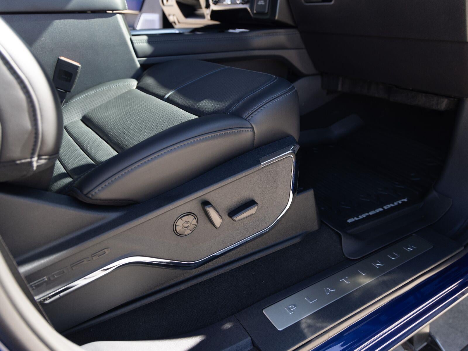 2026 Ford Super Duty F-450 DRW Platinum