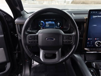 2023 Ford F-150 Lightning LARIAT