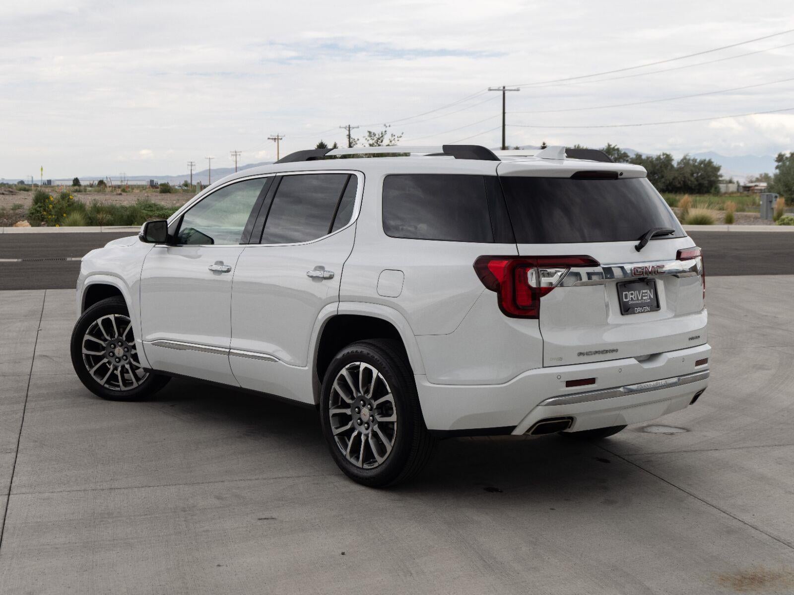 2023 GMC Acadia Denali