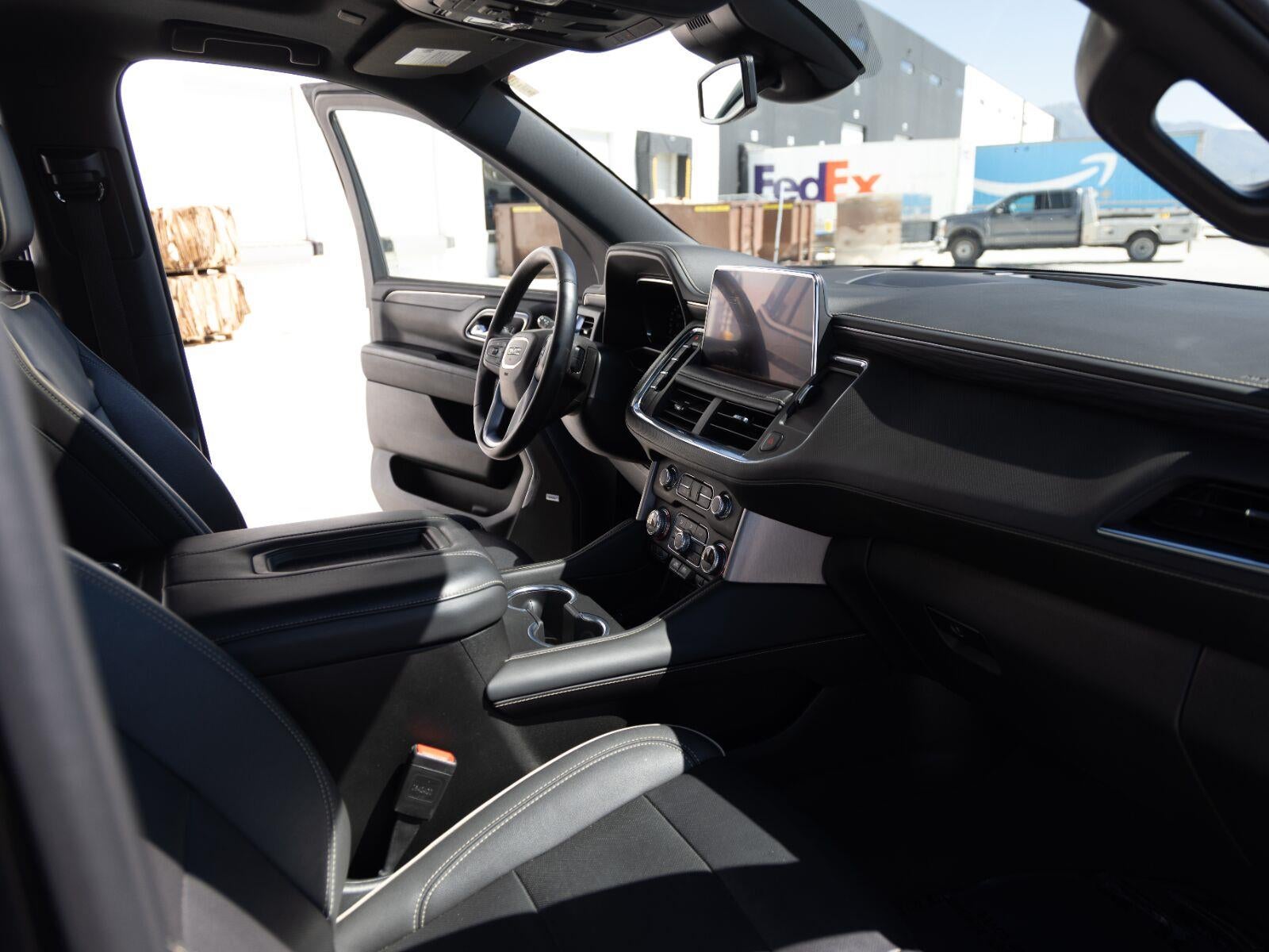 2024 GMC Yukon SLT
