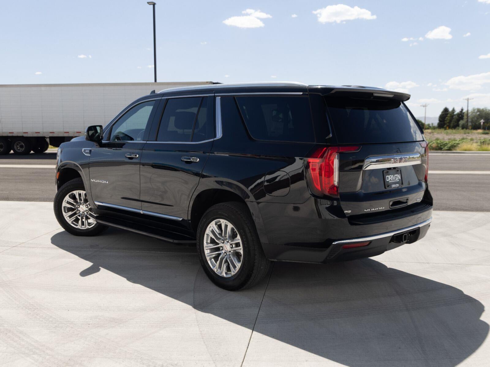 2024 GMC Yukon SLT