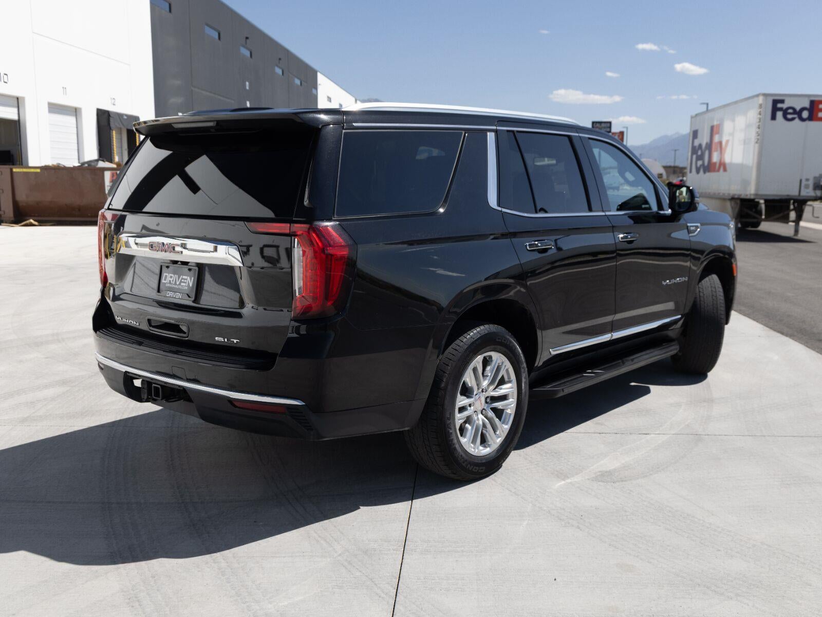 2024 GMC Yukon SLT