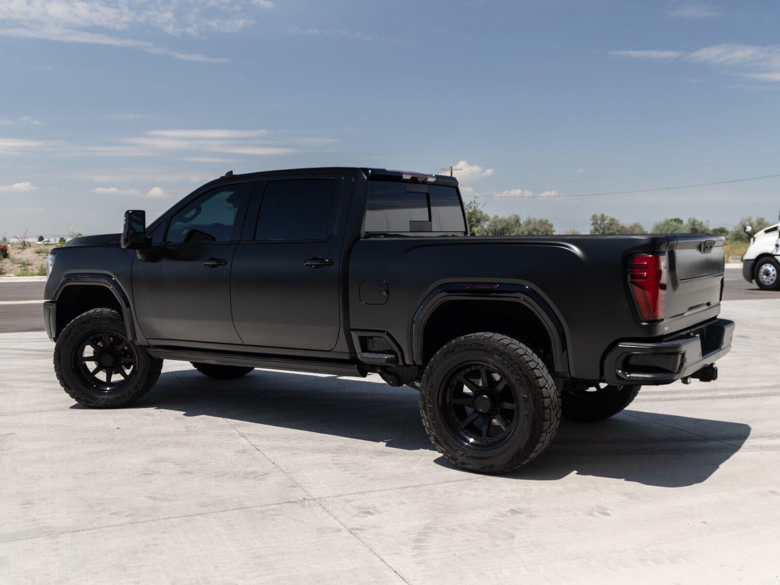 2024 GMC Sierra 3500HD Denali Ultimate