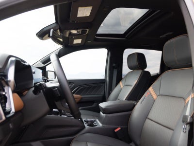 2025 GMC Canyon 4WD AT4
