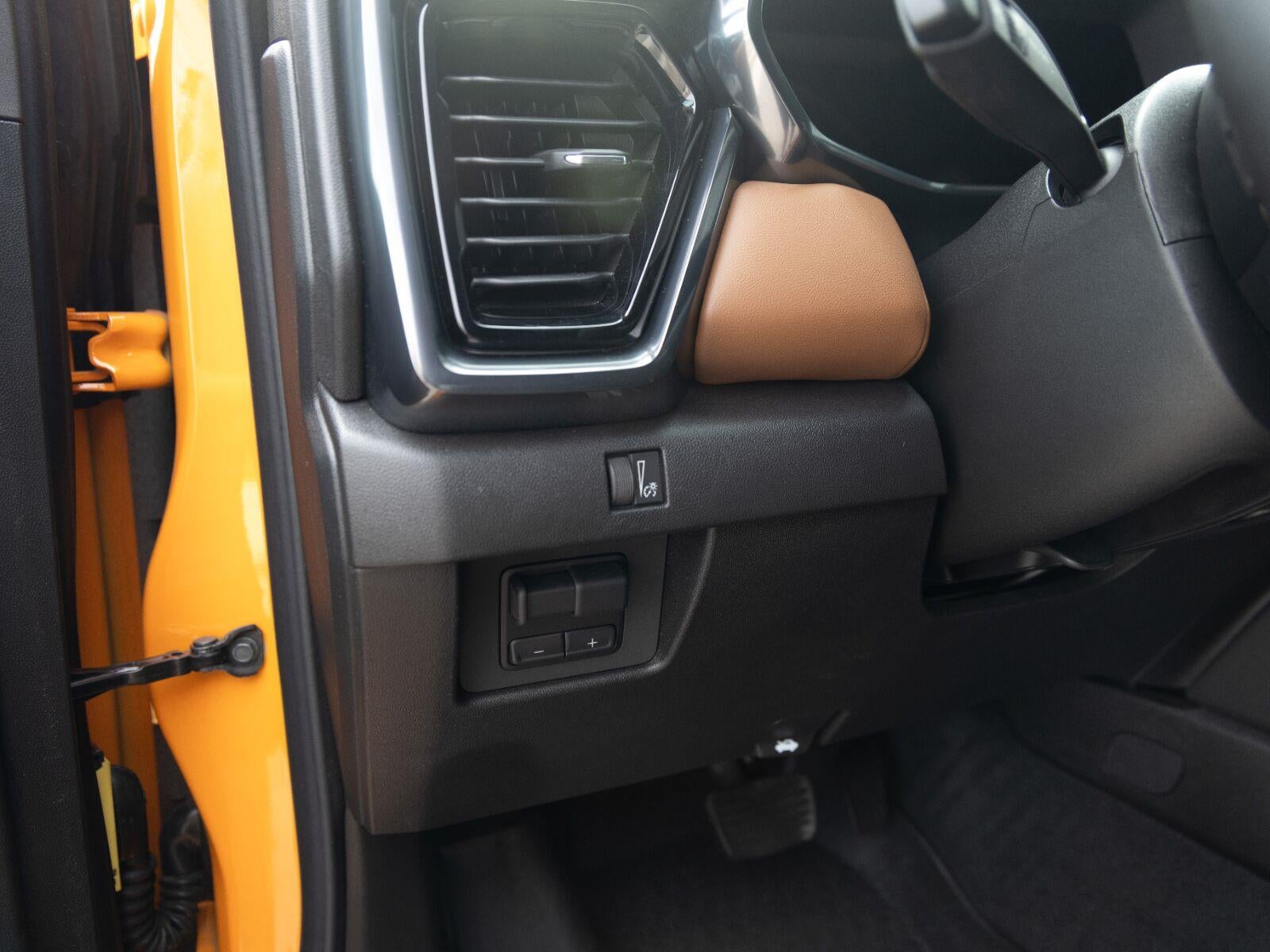2025 GMC Canyon 4WD AT4