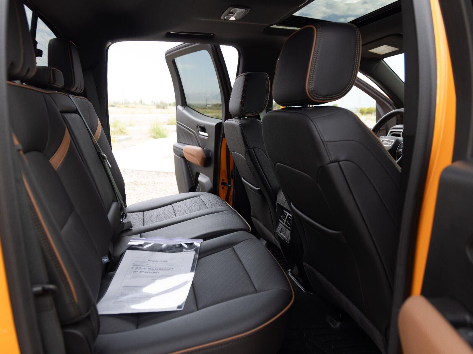 2025 GMC Canyon 4WD AT4
