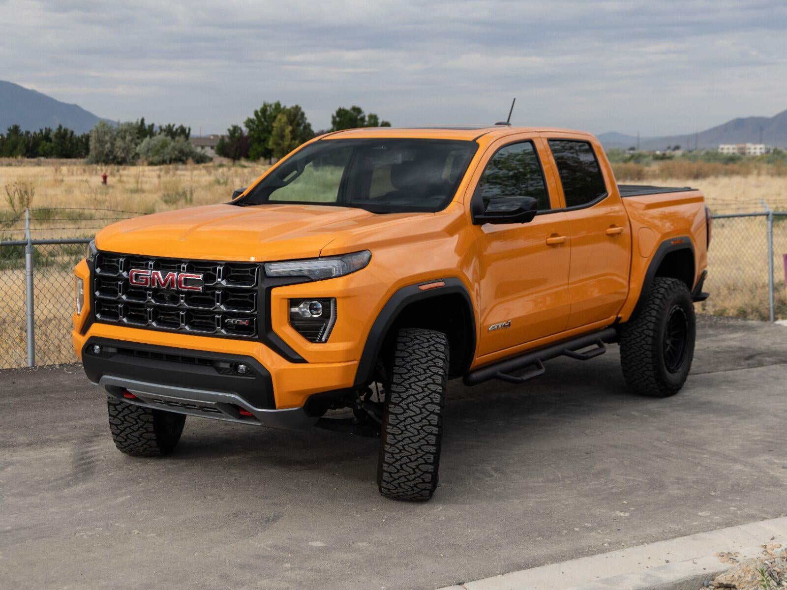 2025 GMC Canyon 4WD AT4