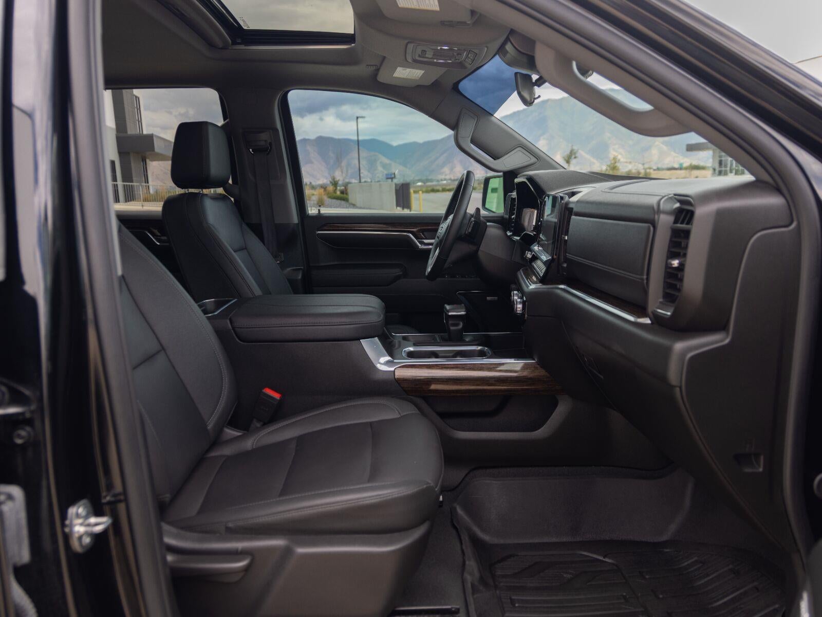 2024 GMC Sierra 1500 Elevation