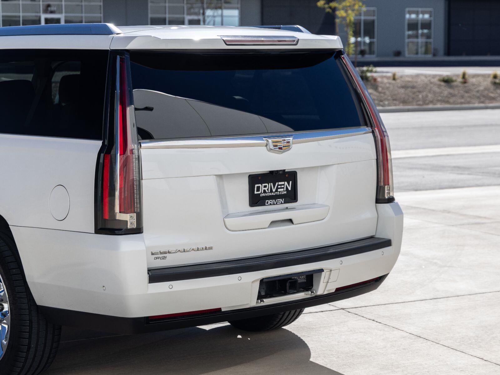 2020 Cadillac Escalade ESV Premium Luxury
