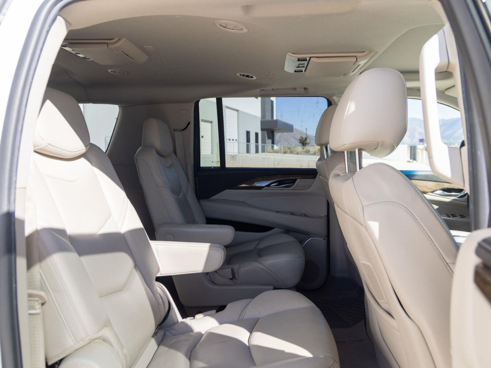 2020 Cadillac Escalade ESV Premium Luxury