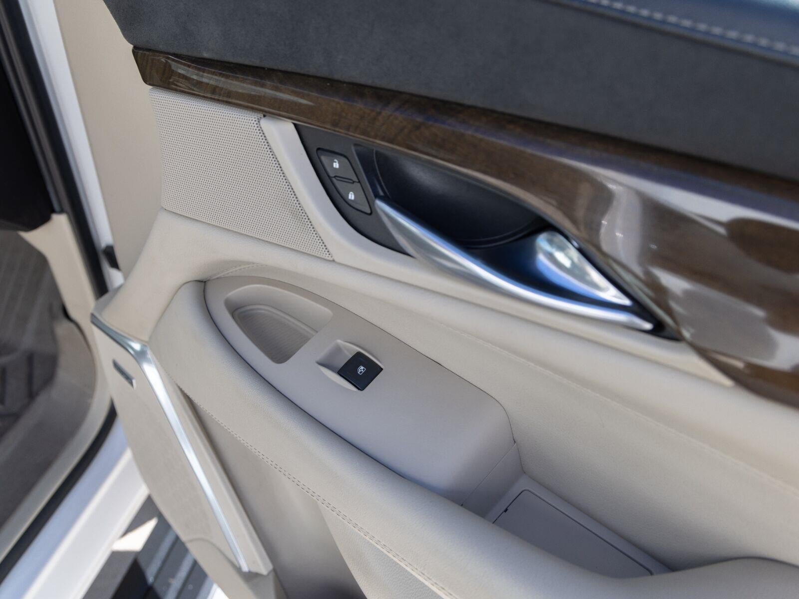 2020 Cadillac Escalade ESV Premium Luxury