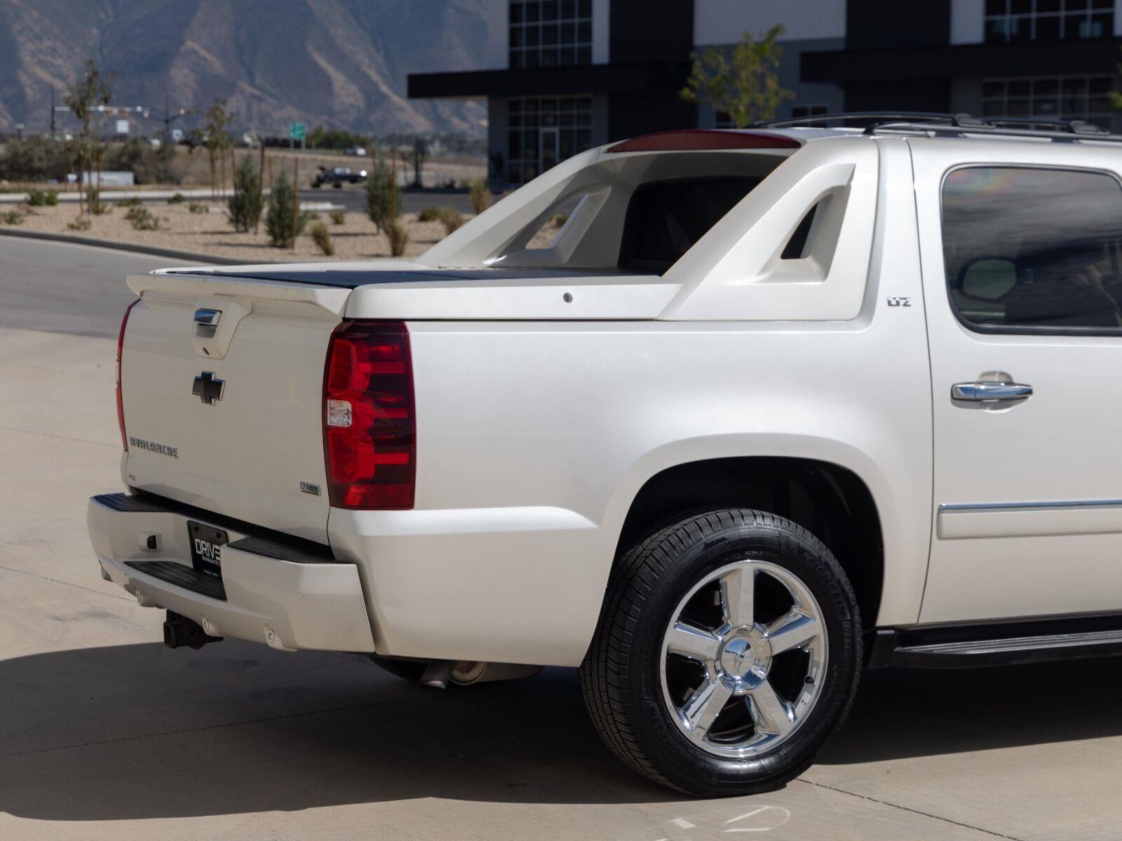 2011 Chevrolet Avalanche LTZ