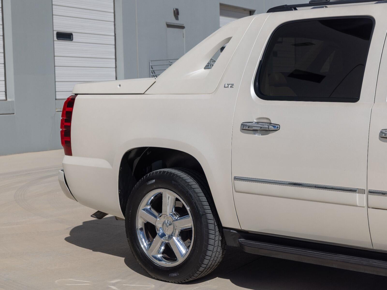 2011 Chevrolet Avalanche LTZ