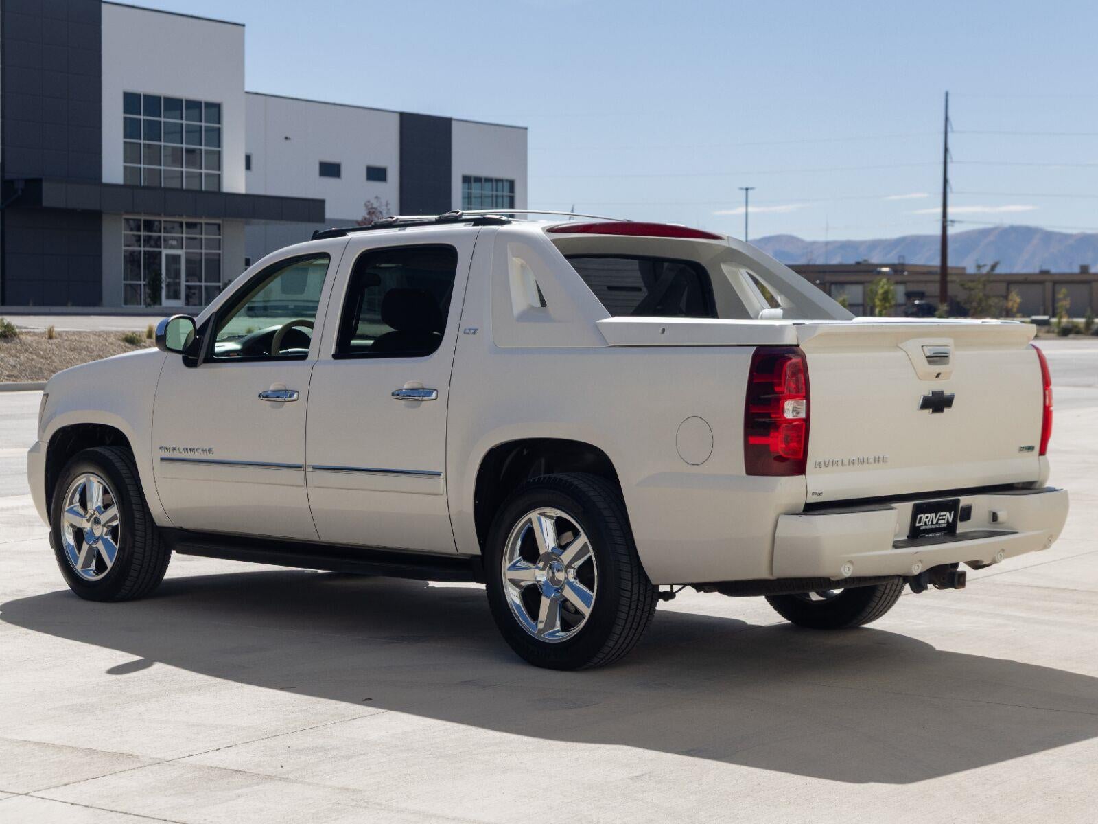 2011 Chevrolet Avalanche LTZ