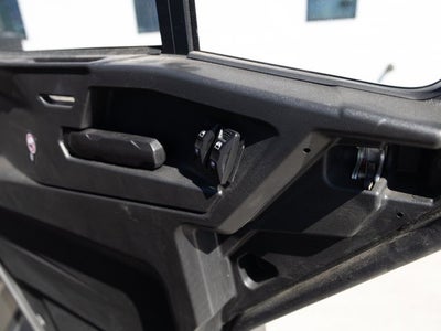 2026 Can-Am Defender MAX Limited HD11