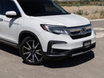 2021 Honda Pilot Touring w/Rear Captain's Chairs