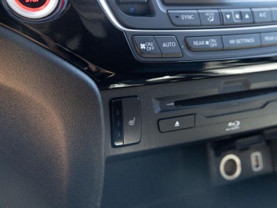 2021 Honda Pilot Touring w/Rear Captain's Chairs
