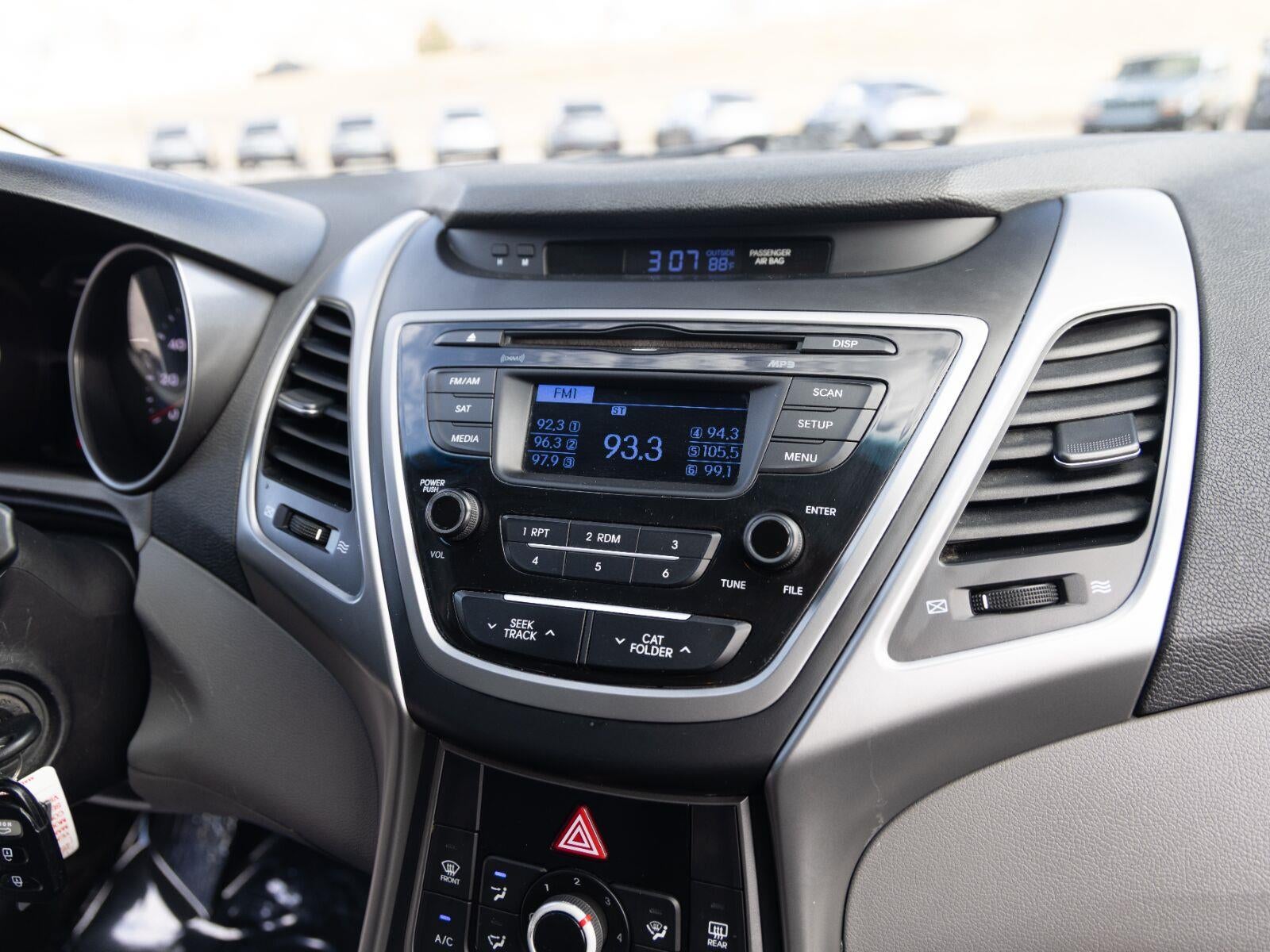 2016 Hyundai Elantra SE