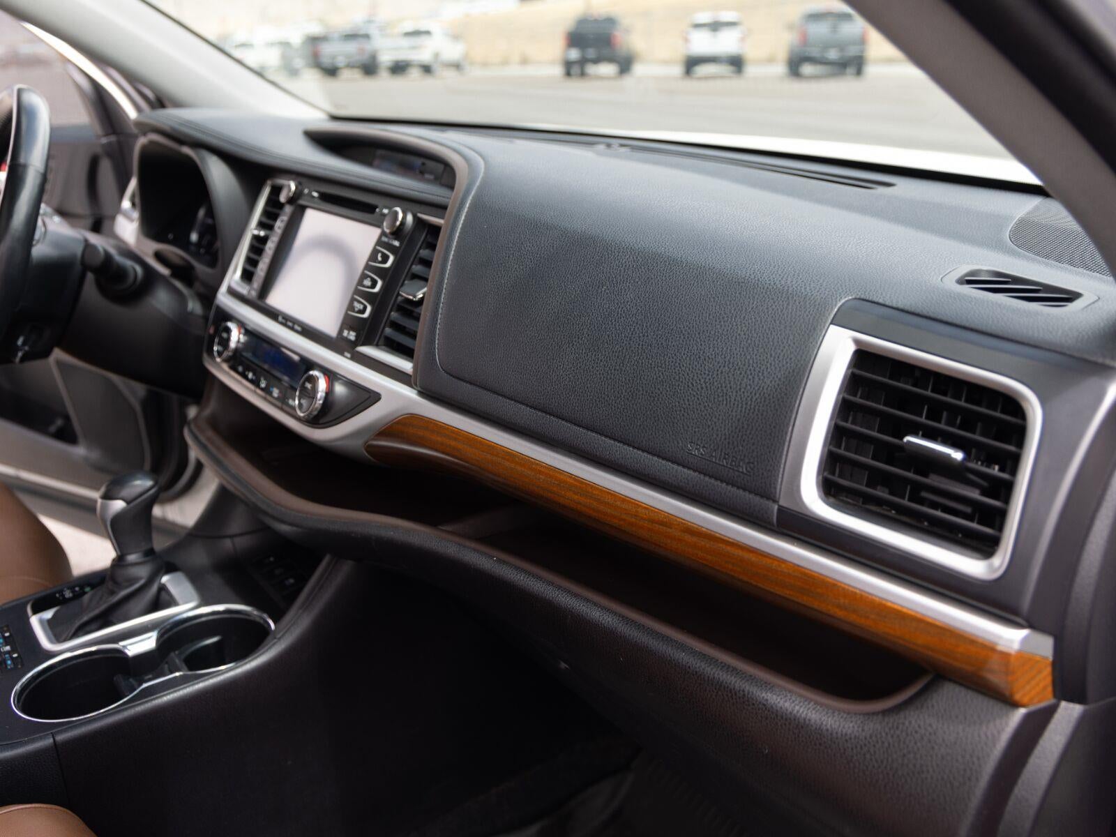 2017 Toyota Highlander Hybrid Limited Platinum
