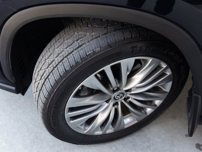 2024 Toyota Highlander Hybrid Platinum
