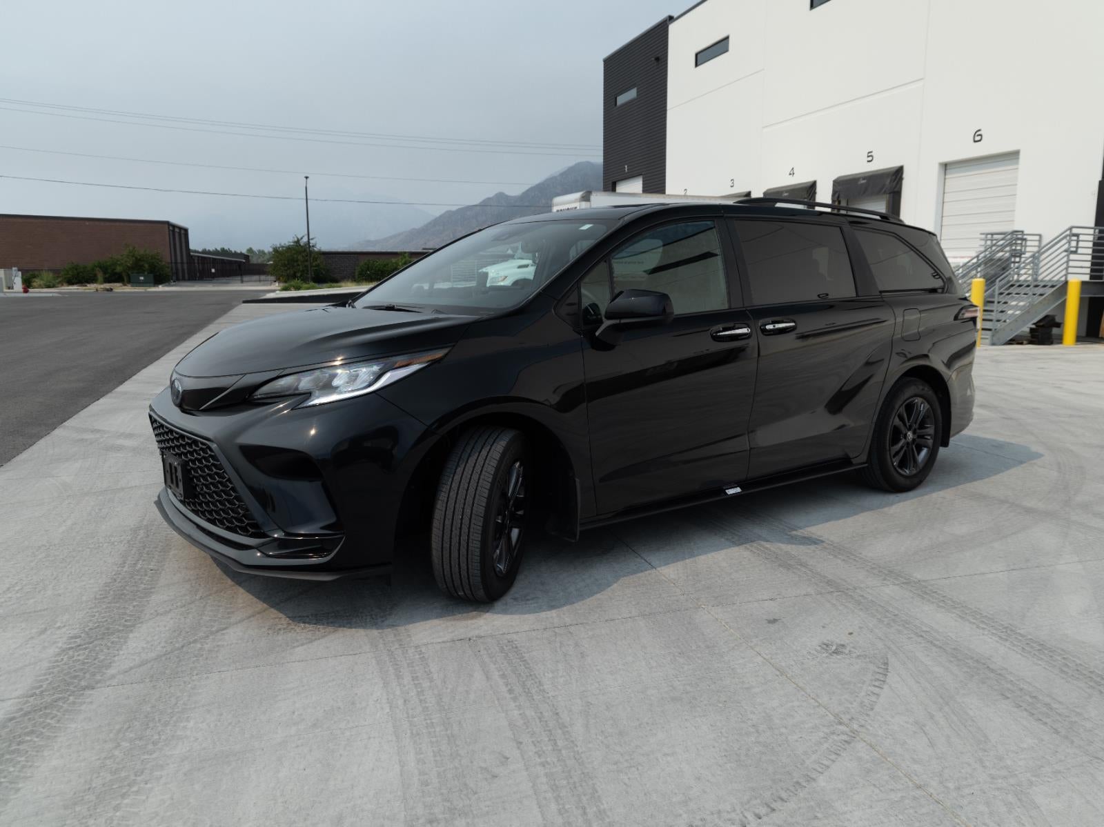 2025 Toyota Sienna XSE 7-Passenger