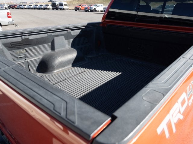 2017 Toyota Tundra 4WD SR5 5.7L V8