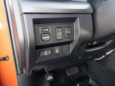 2017 Toyota Tundra 4WD SR5 5.7L V8