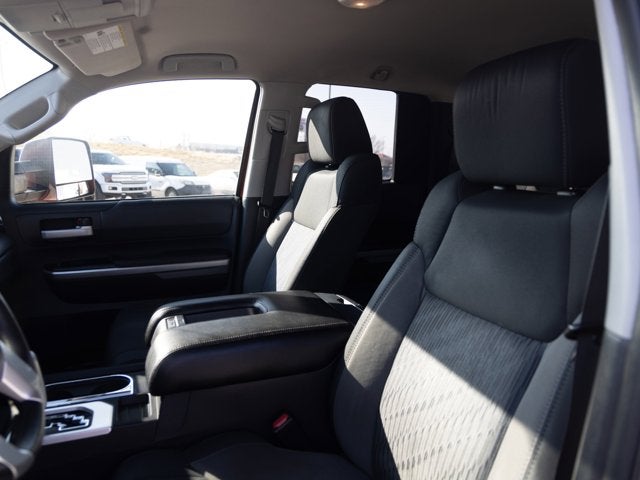 2017 Toyota Tundra 4WD SR5 5.7L V8