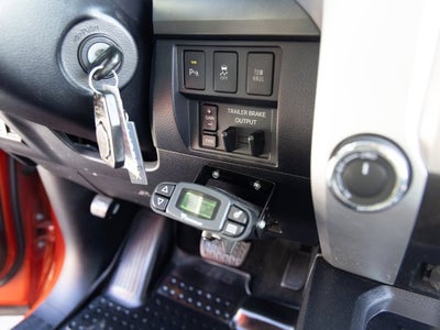 2017 Toyota Tundra 4WD SR5 5.7L V8