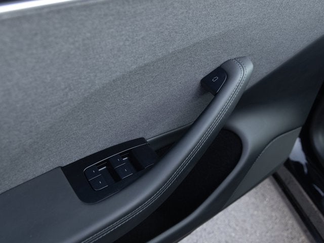 2024 Tesla Model 3 Rear-Wheel Drive