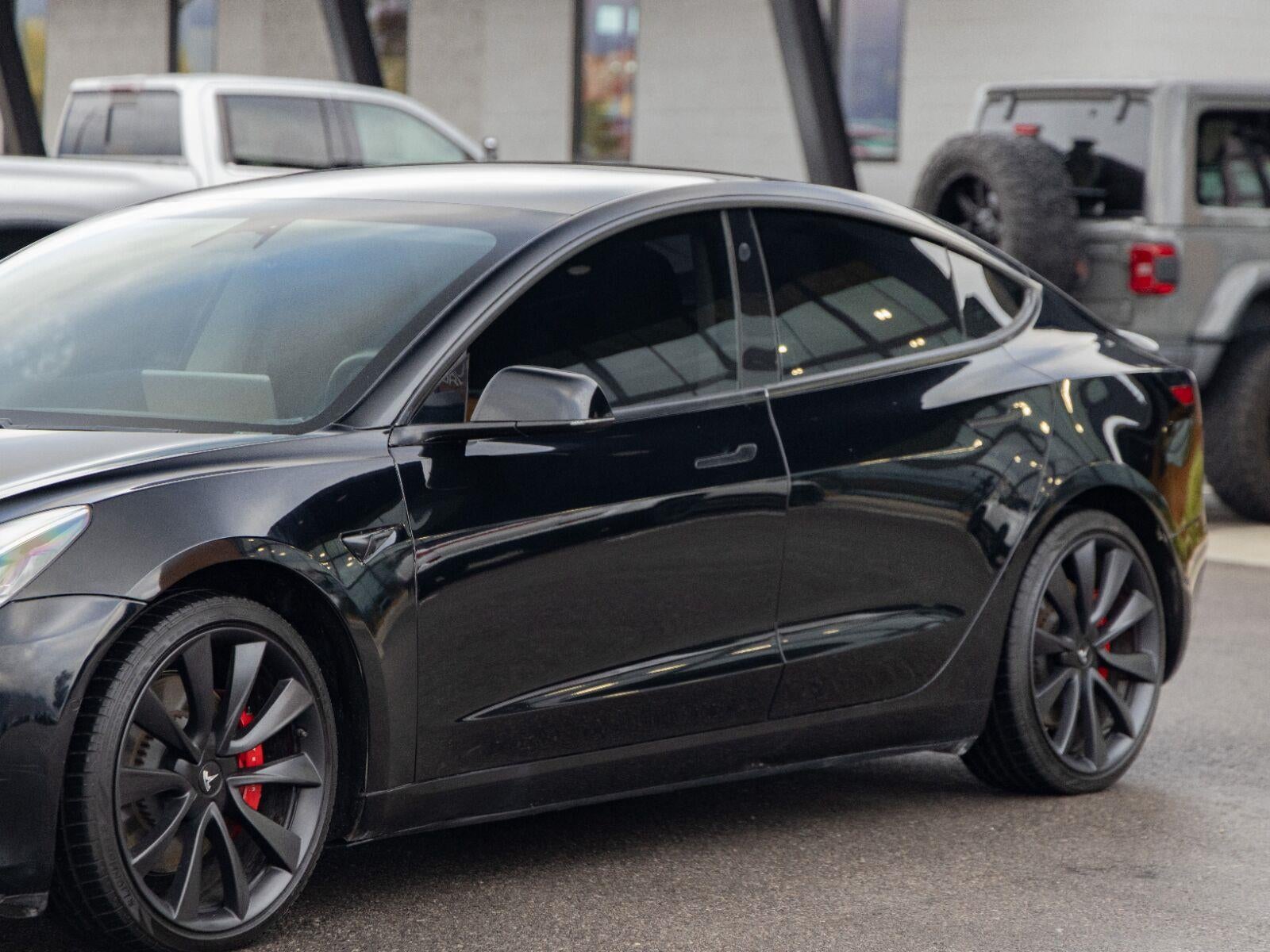 2020 Tesla Model 3 Performance
