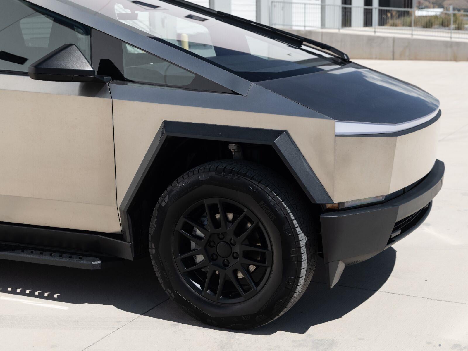 2025 Tesla Cybertruck All-Wheel Drive