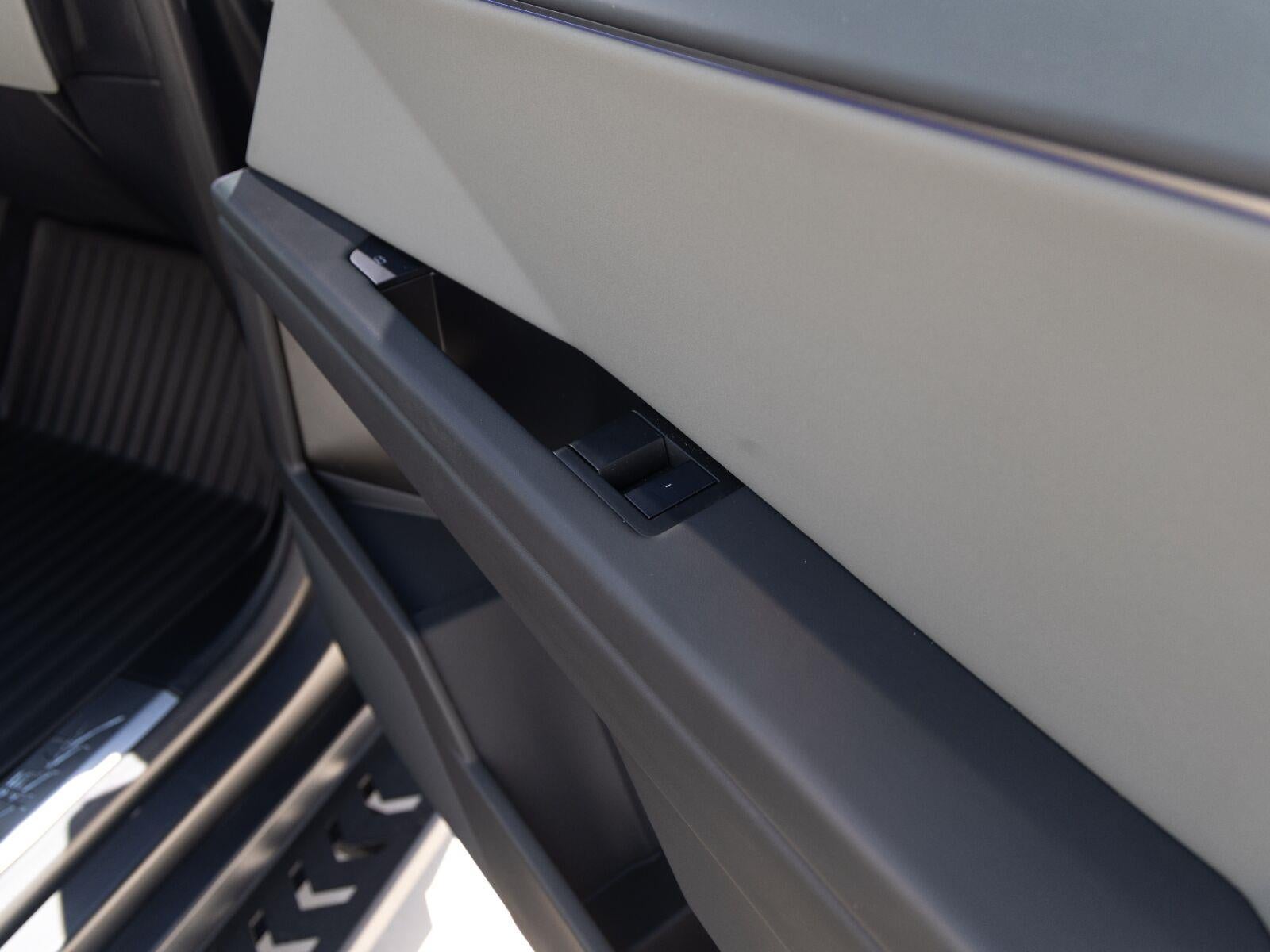 2025 Tesla Cybertruck All-Wheel Drive