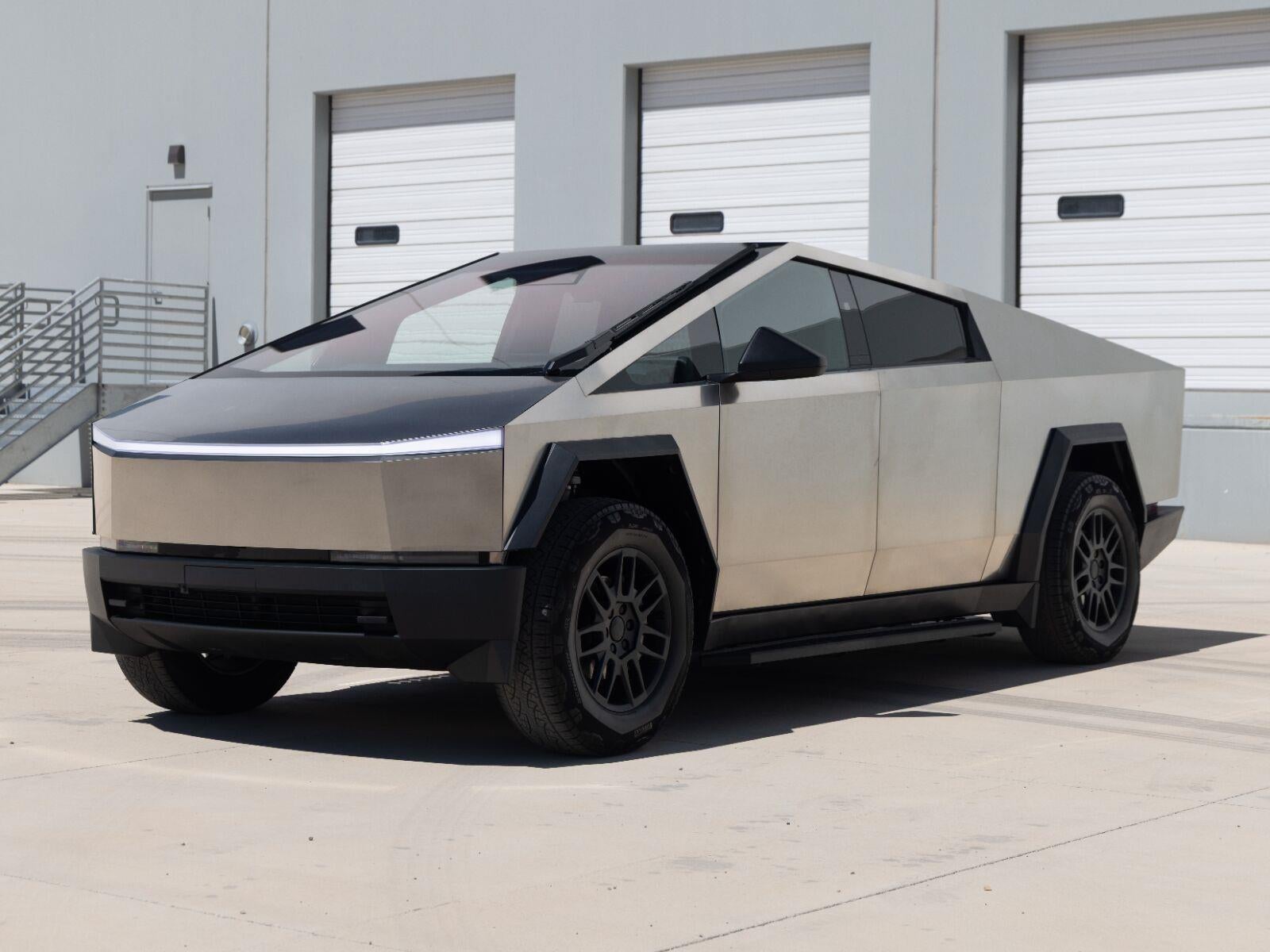 2025 Tesla Cybertruck All-Wheel Drive