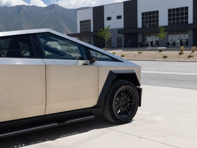 2025 Tesla Cybertruck All-Wheel Drive
