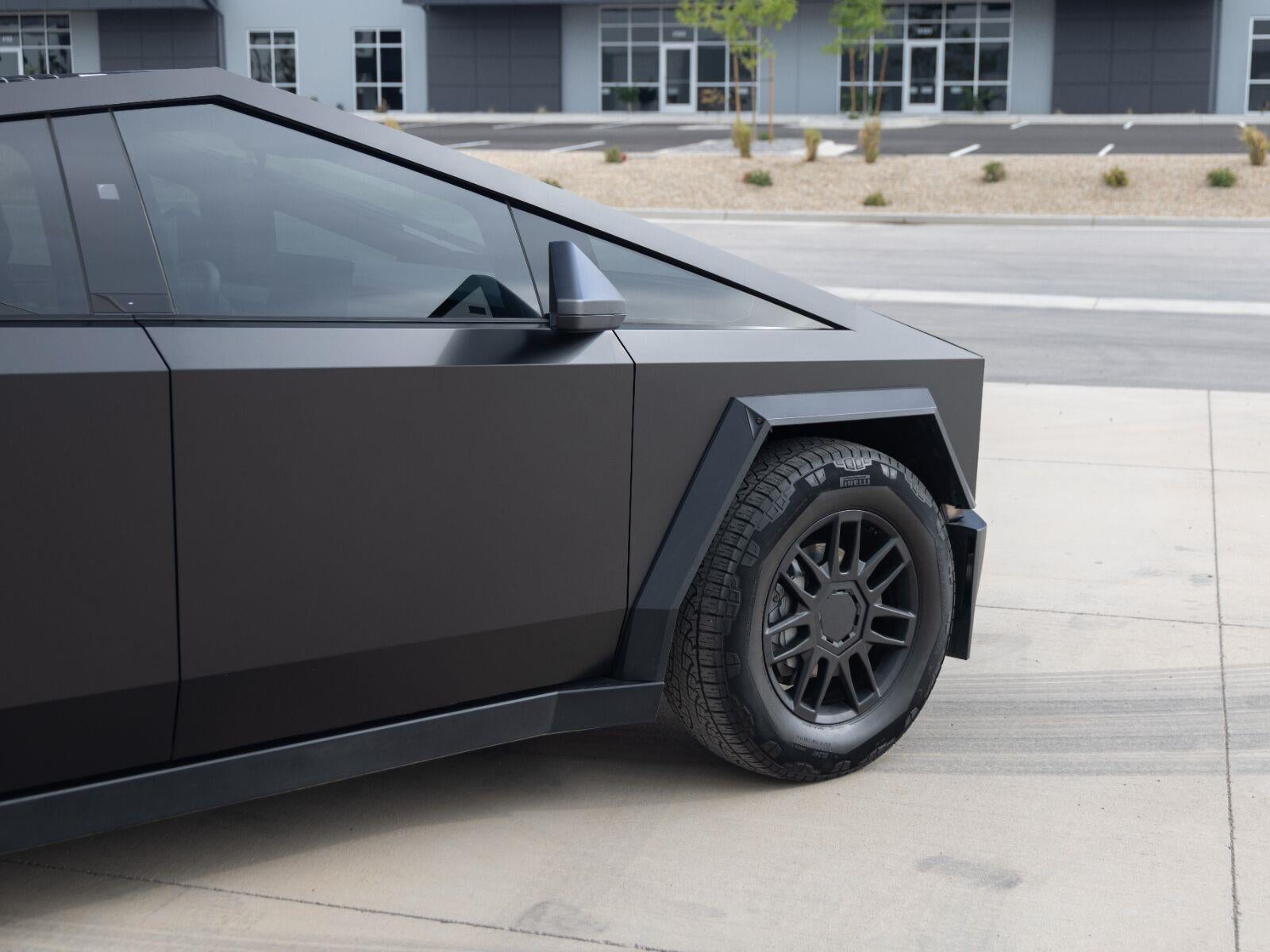 2025 Tesla Cybertruck All-Wheel Drive