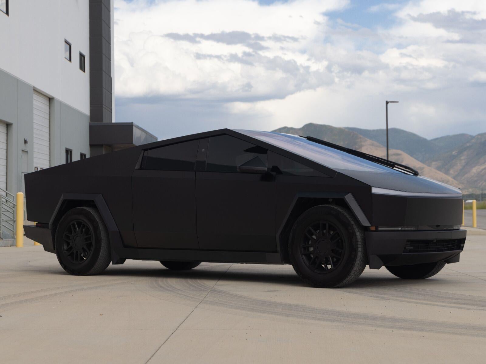 2025 Tesla Cybertruck All-Wheel Drive