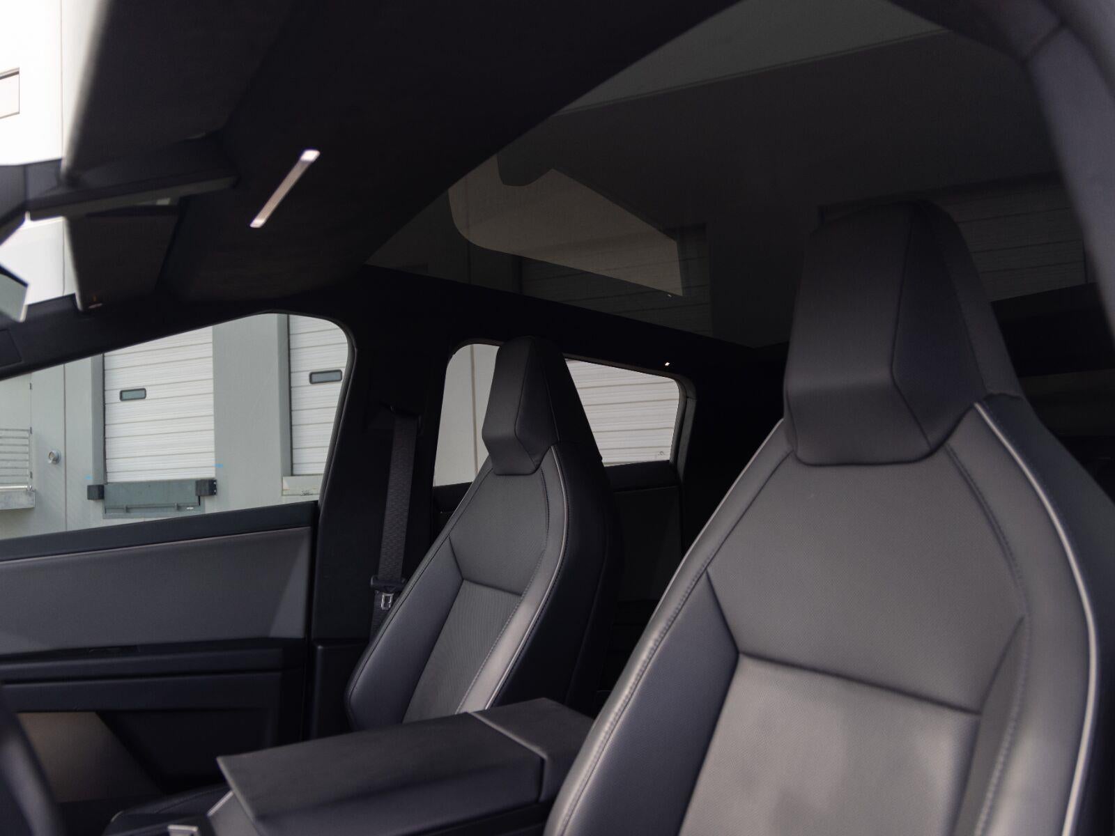 2025 Tesla Cybertruck All-Wheel Drive